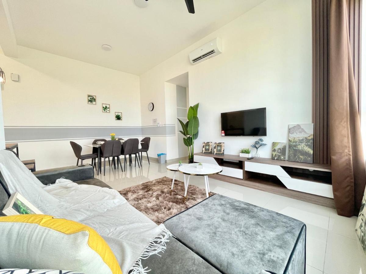 Amber 2B2B Cozy Apt Wi-Fi Tv Box Near Encore Melaka Luaran gambar